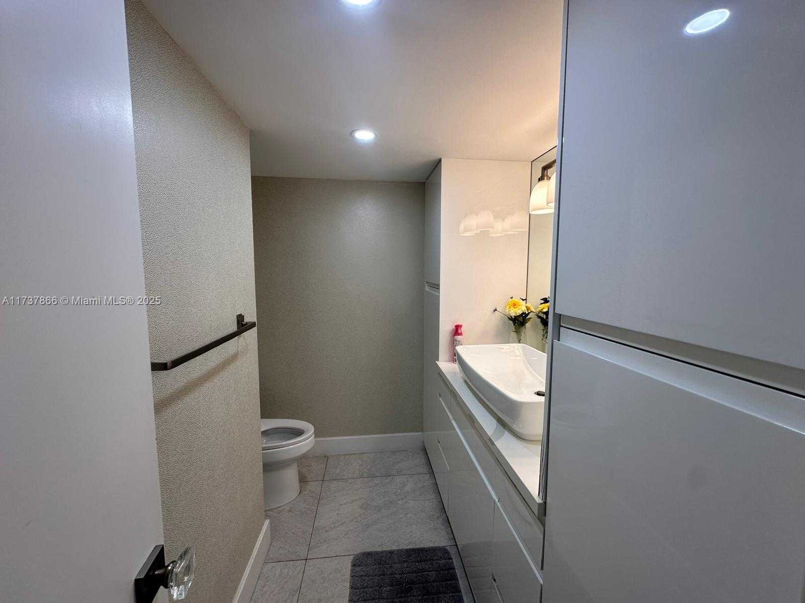 Imagen de Pequeño Objeto