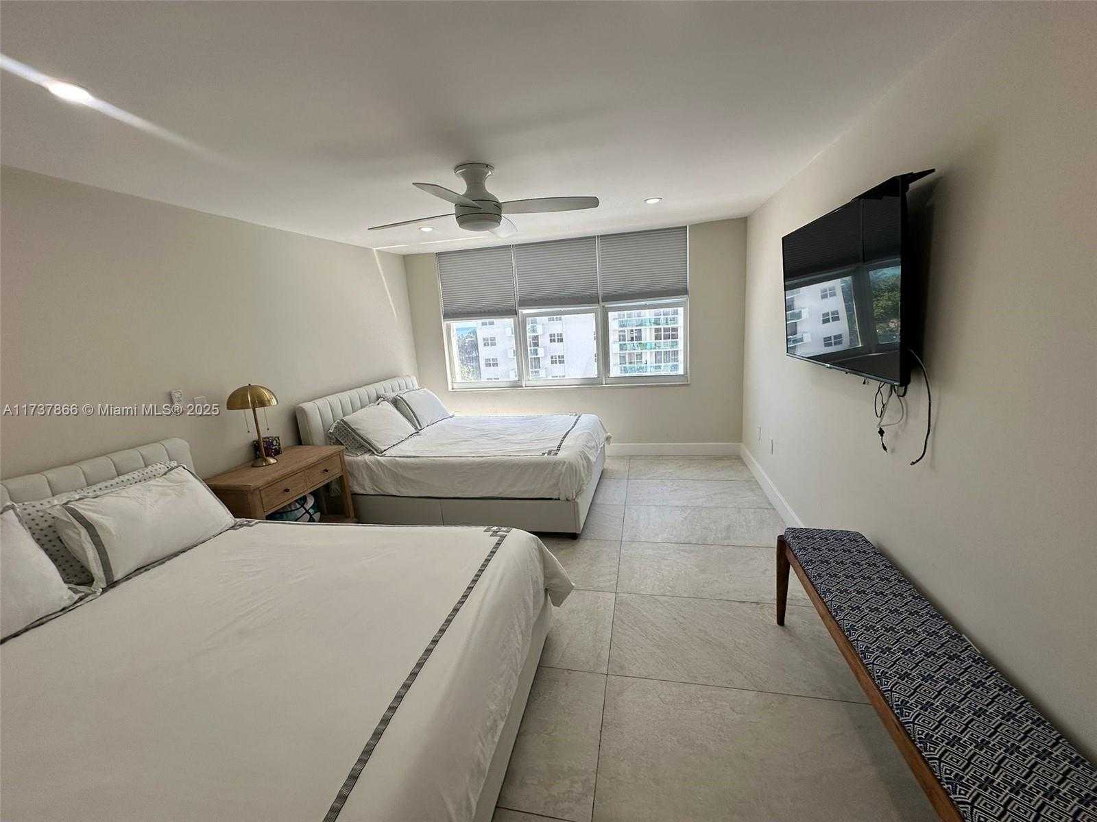 Imagen de Pequeño Objeto