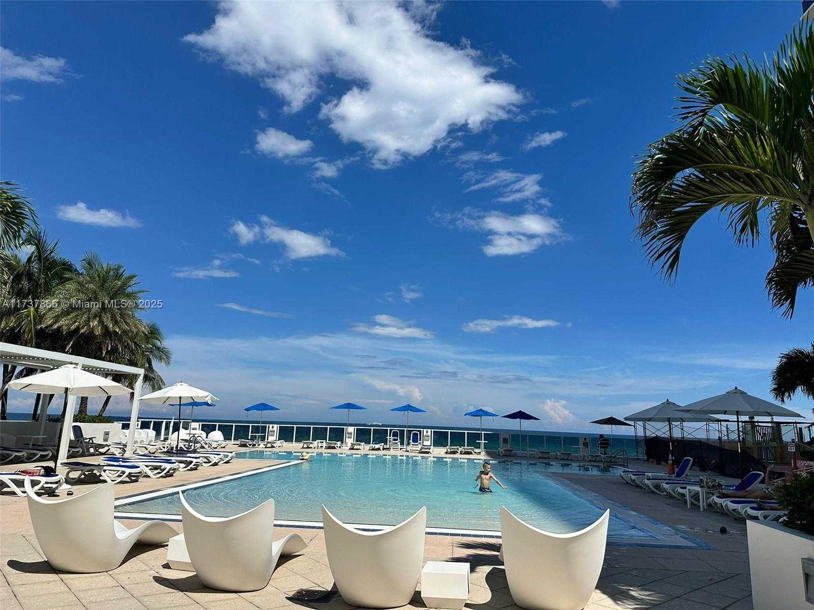 Imagen de Pequeño Objeto