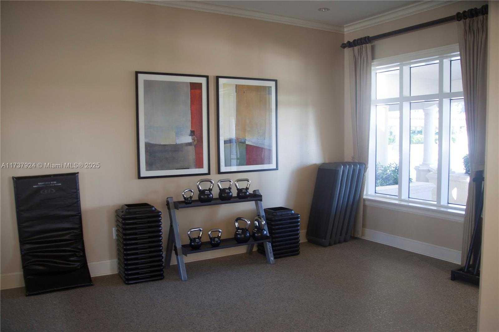 Small Image of 19900 E Country Club Dr, Aventura, FL 33180, USA Number 15