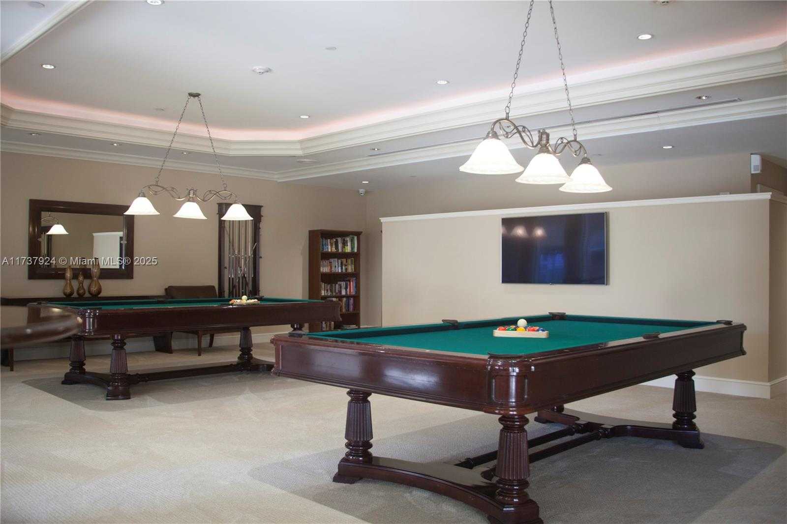 Small Image of 19900 E Country Club Dr, Aventura, FL 33180, USA Number 18