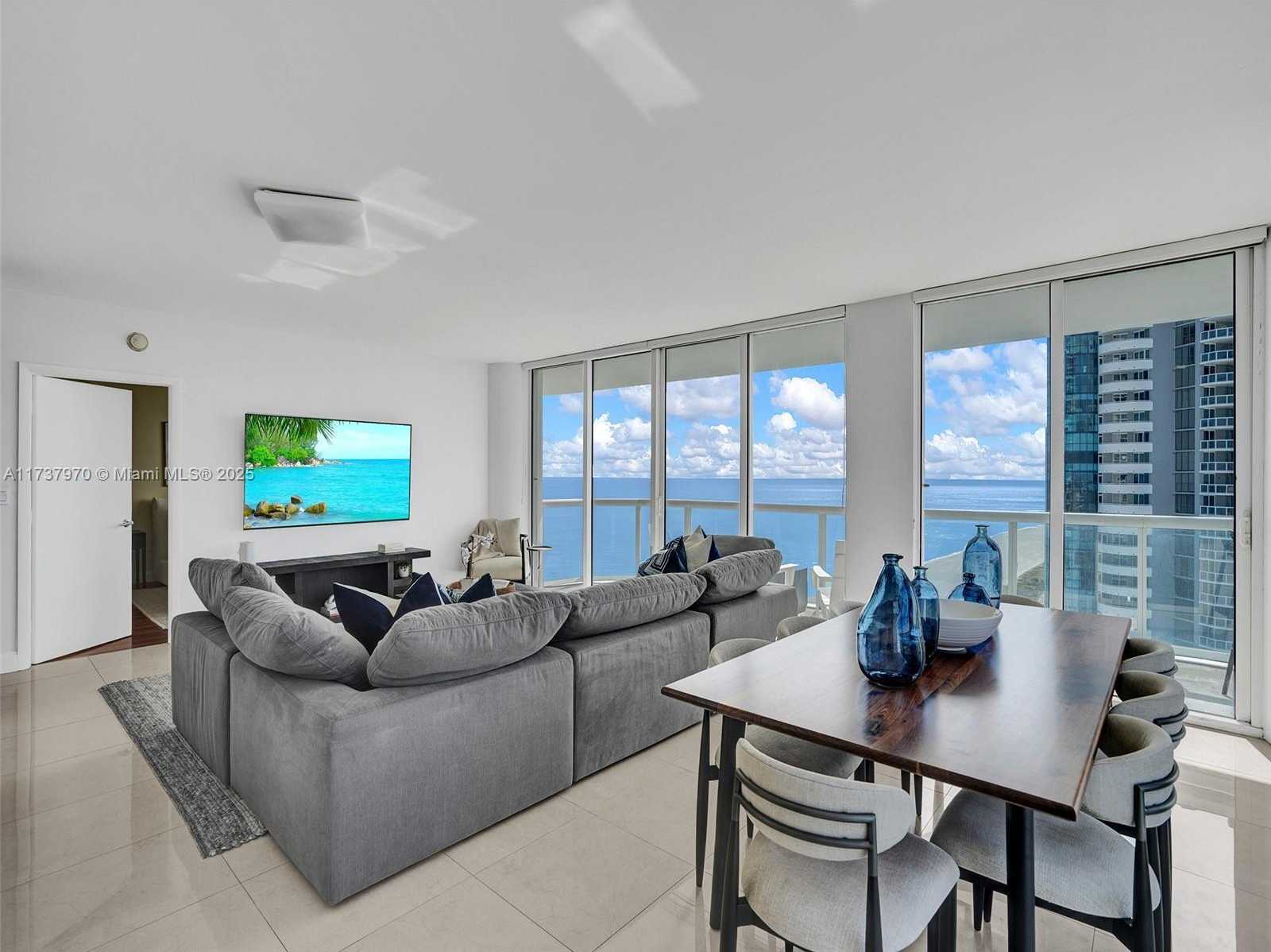 Small Image of 6365 COLLINS AVE #2007, Miami Beach Number 14
