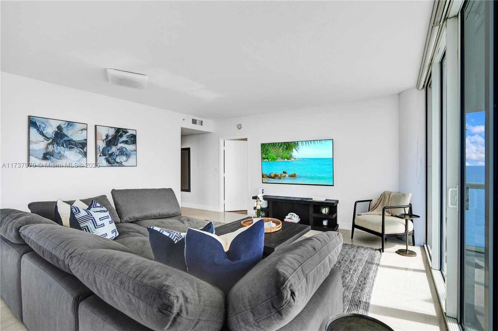 Small Image of 6365 COLLINS AVE #2007, Miami Beach Number 18