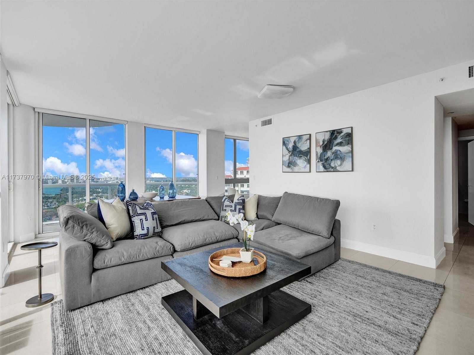 Small Image of 6365 COLLINS AVE #2007, Miami Beach Number 20
