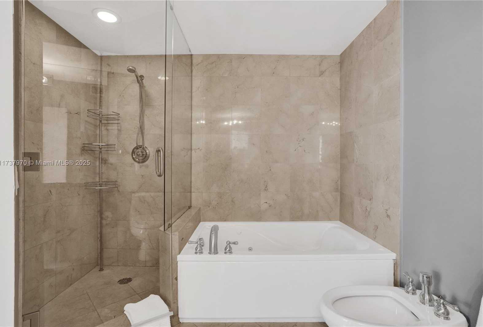 Small Image of 6365 COLLINS AVE #2007, Miami Beach Number 30