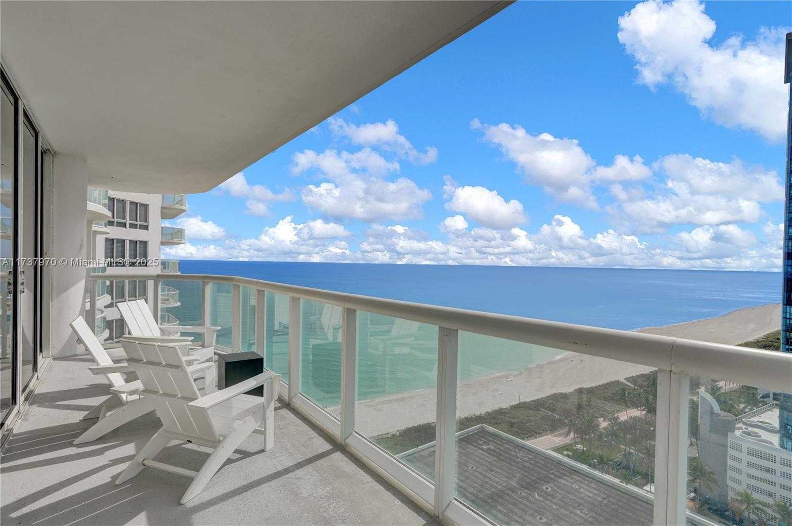Small Image of 6365 COLLINS AVE #2007, Miami Beach Number 4