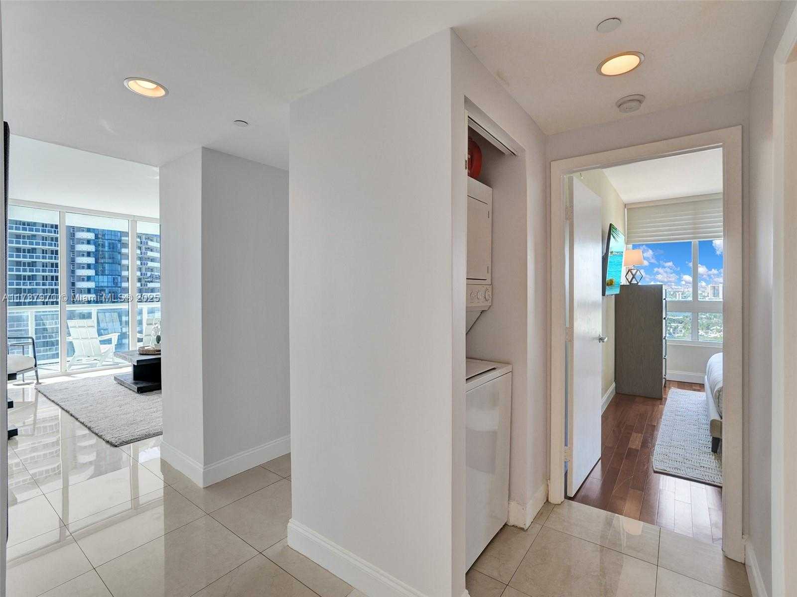 Small Image of 6365 COLLINS AVE #2007, Miami Beach Number 6