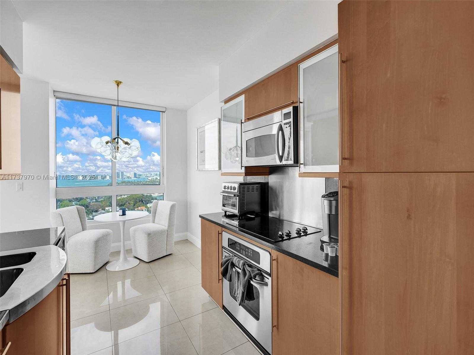 Small Image of 6365 COLLINS AVE #2007, Miami Beach Number 8
