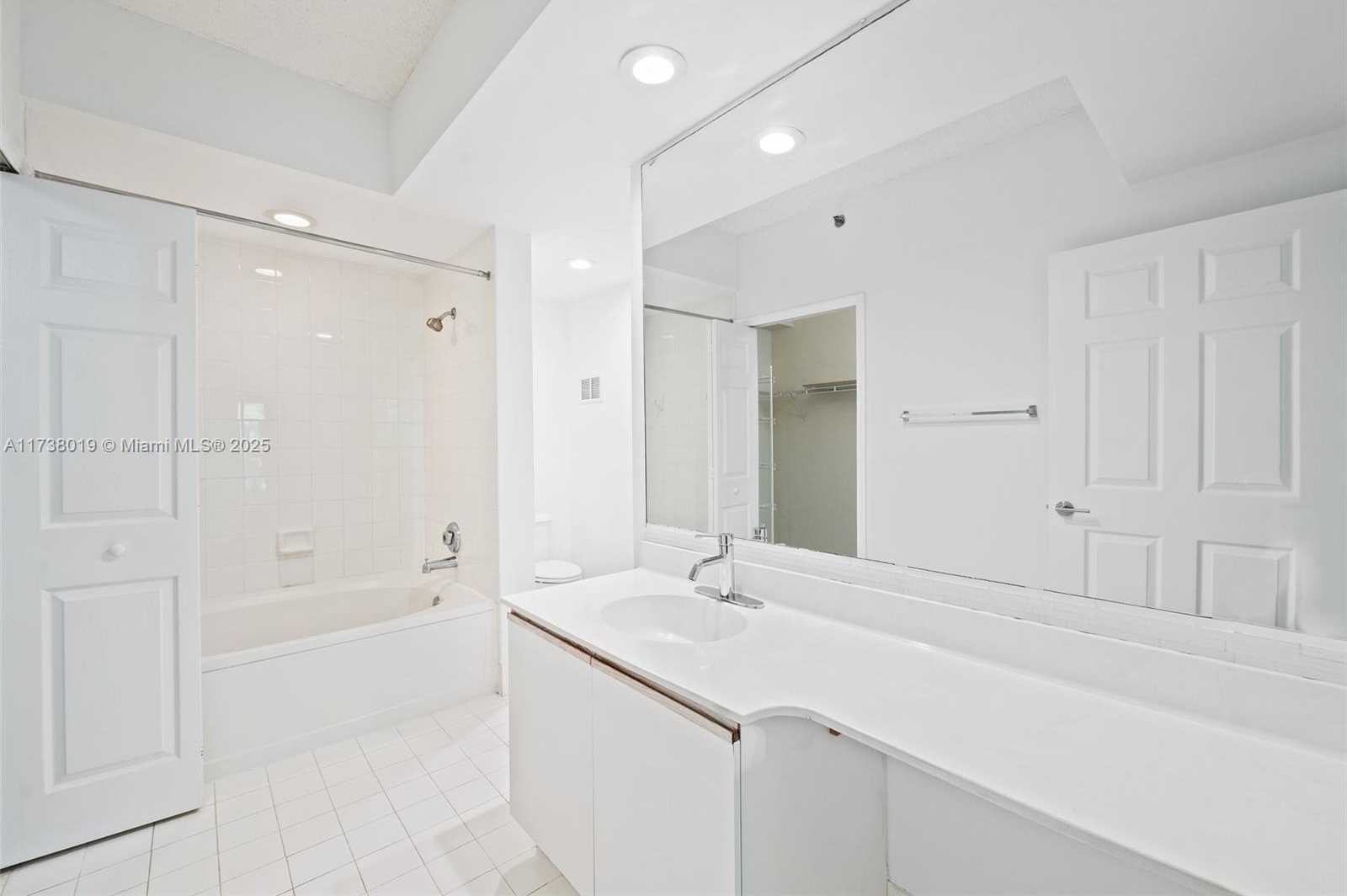 Small Image of 3205 NORTH EAST 184TH ST #9304, Aventura Number 16