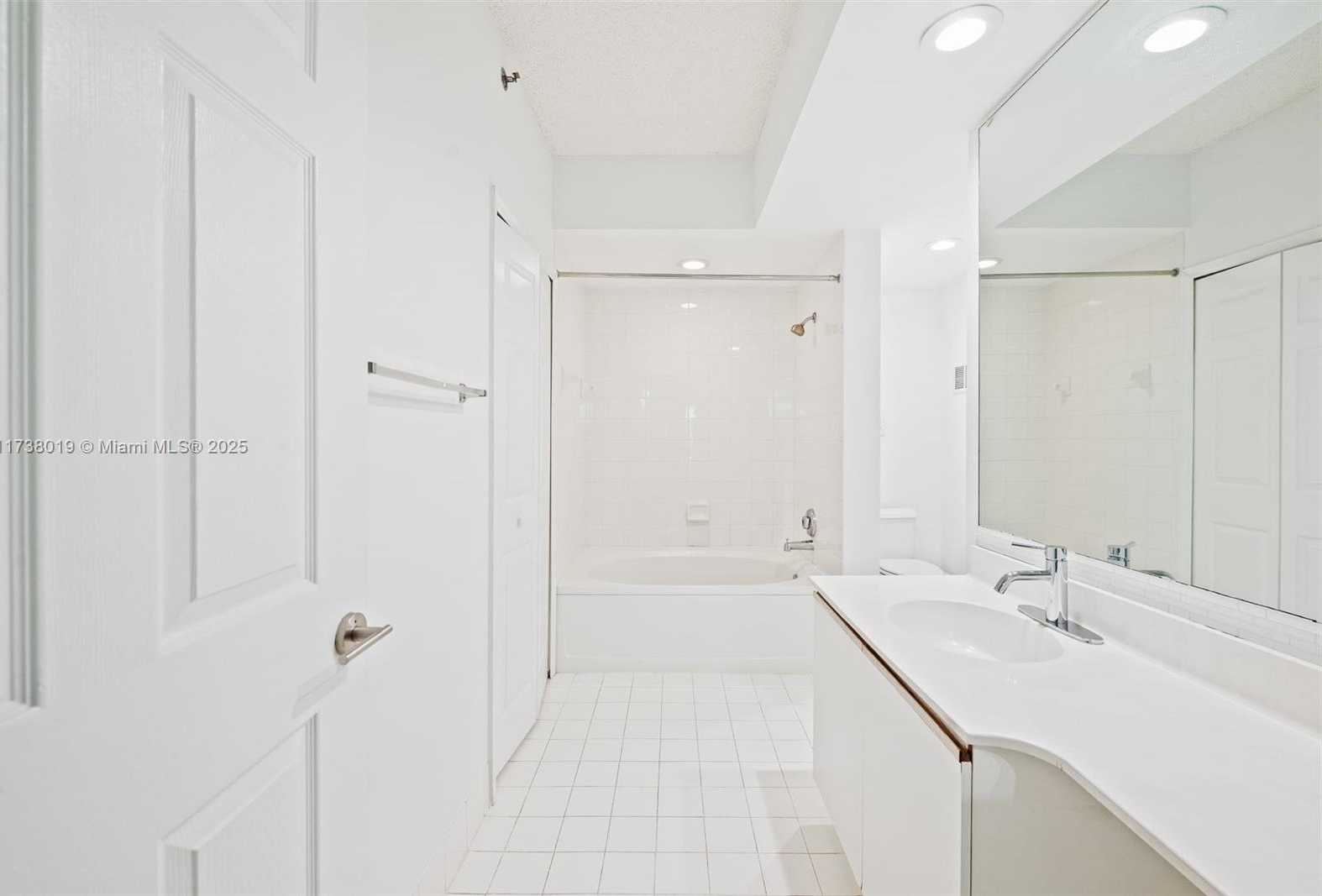Small Image of 3205 NORTH EAST 184TH ST #9304, Aventura Number 17