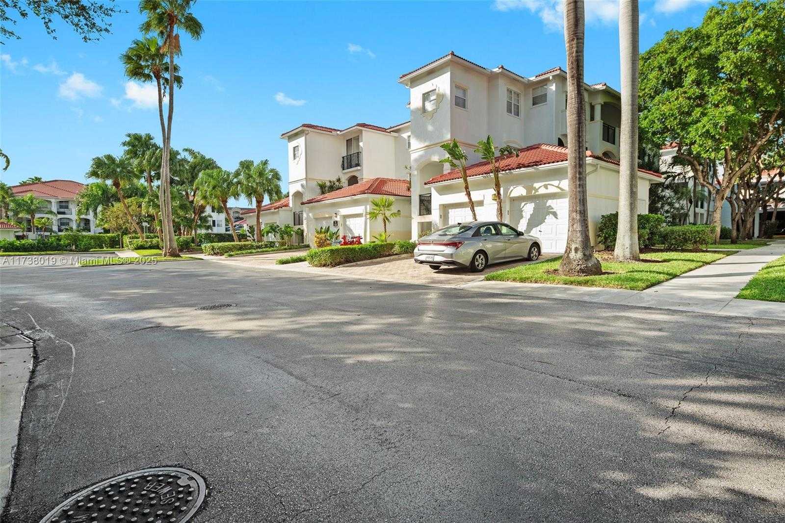 Small Image of 3205 NORTH EAST 184TH ST #9304, Aventura Number 2