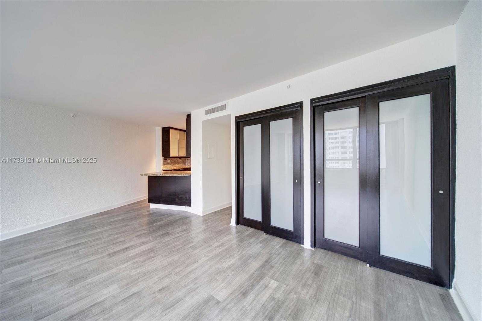 Small Image of 1500 BAY RD #S-1456, Miami Beach Number 14
