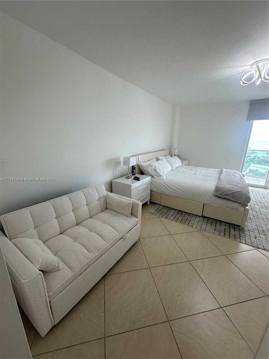 Small Image of 100 BAYVIEW DR #1114, Sunny Isles Beach Number 23
