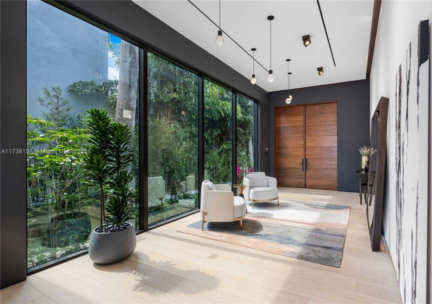 Small Image of 1369 NORTH VENETIAN WAY, Miami Number 2