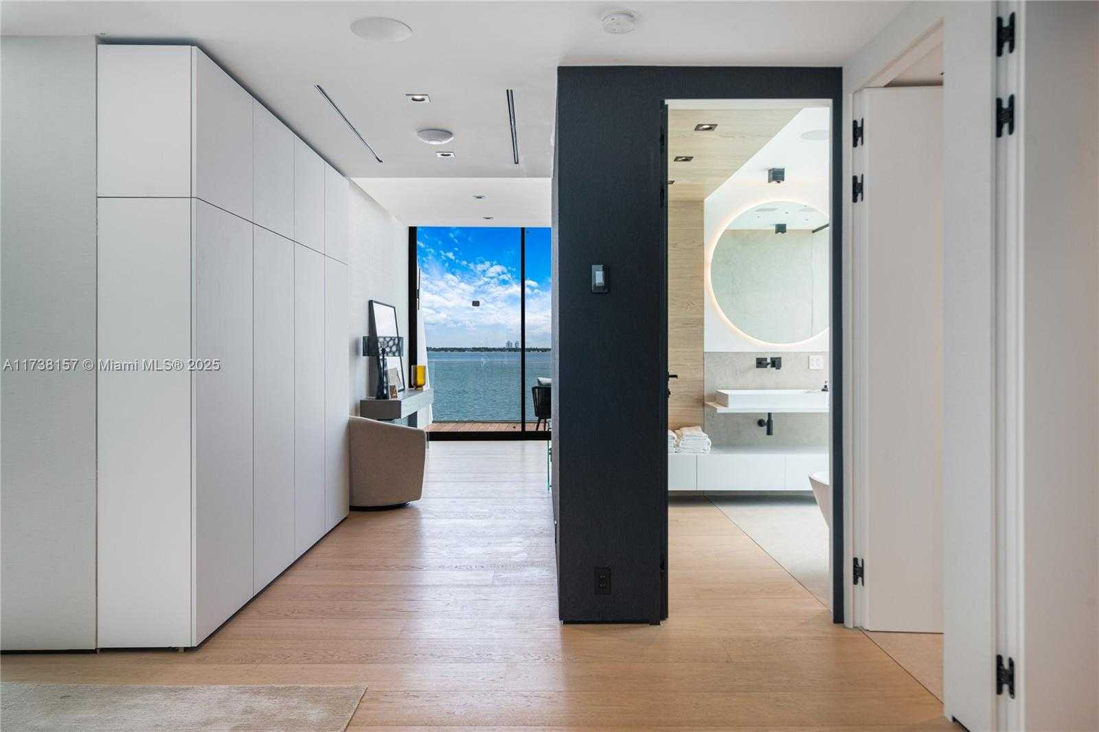 Small Image of 1369 NORTH VENETIAN WAY, Miami Number 20