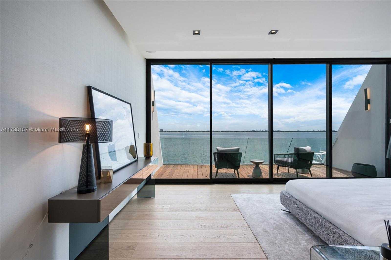 Small Image of 1369 NORTH VENETIAN WAY, Miami Number 22