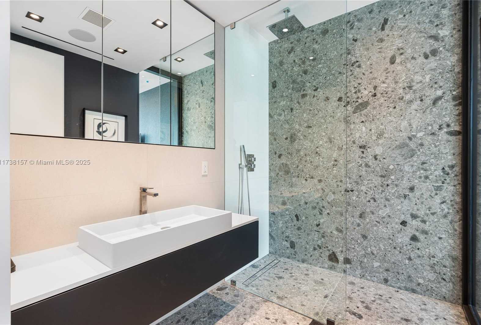 Small Image of 1369 NORTH VENETIAN WAY, Miami Number 25