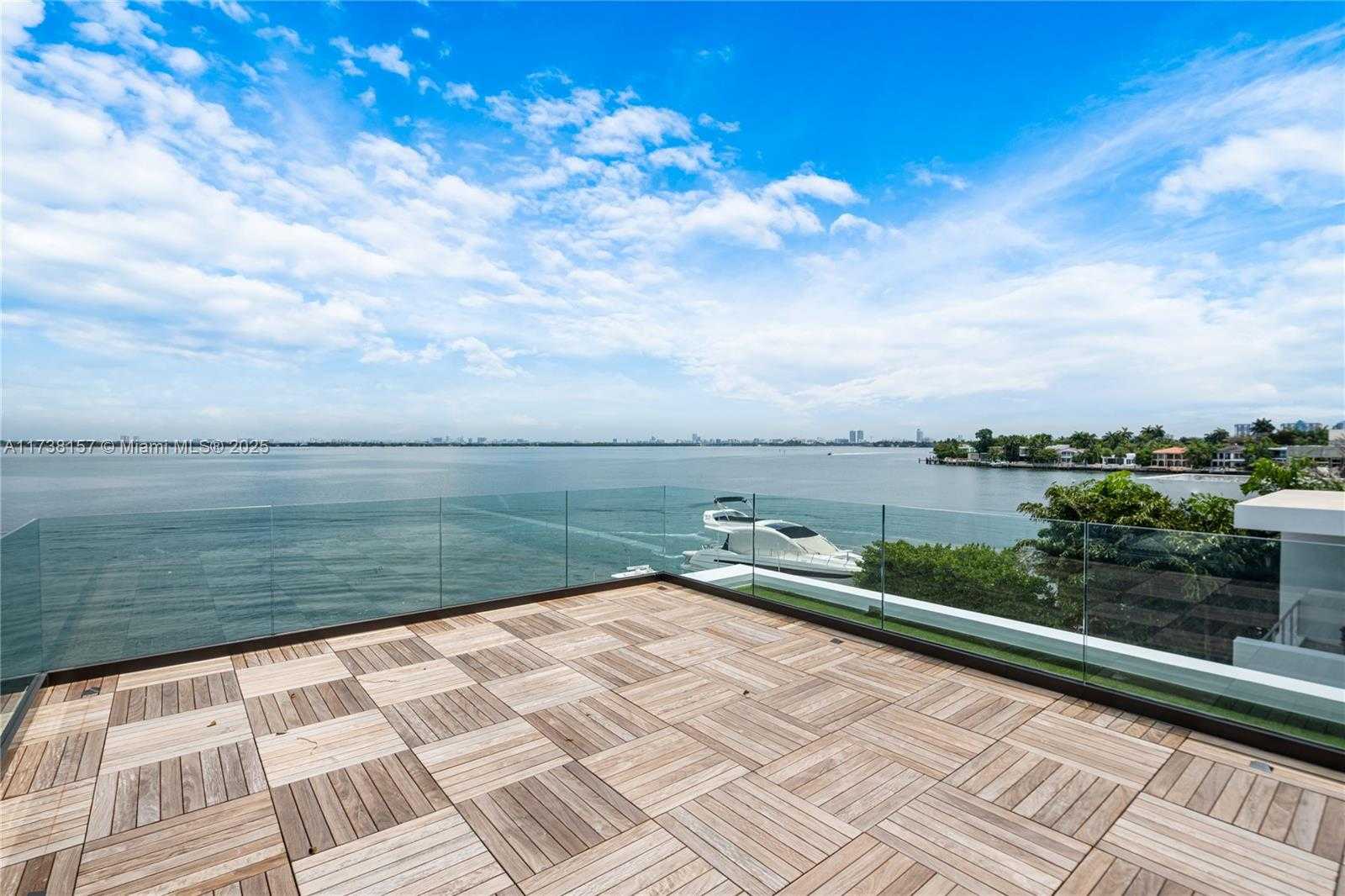 Small Image of 1369 NORTH VENETIAN WAY, Miami Number 30