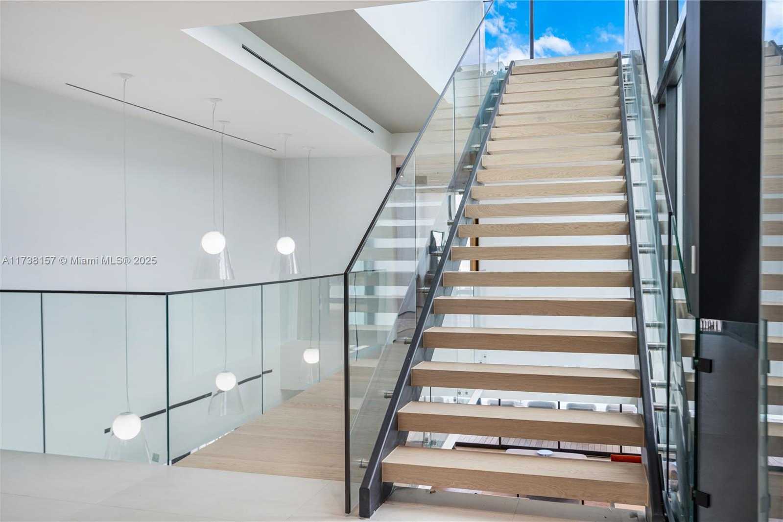 Small Image of 1369 NORTH VENETIAN WAY, Miami Number 42