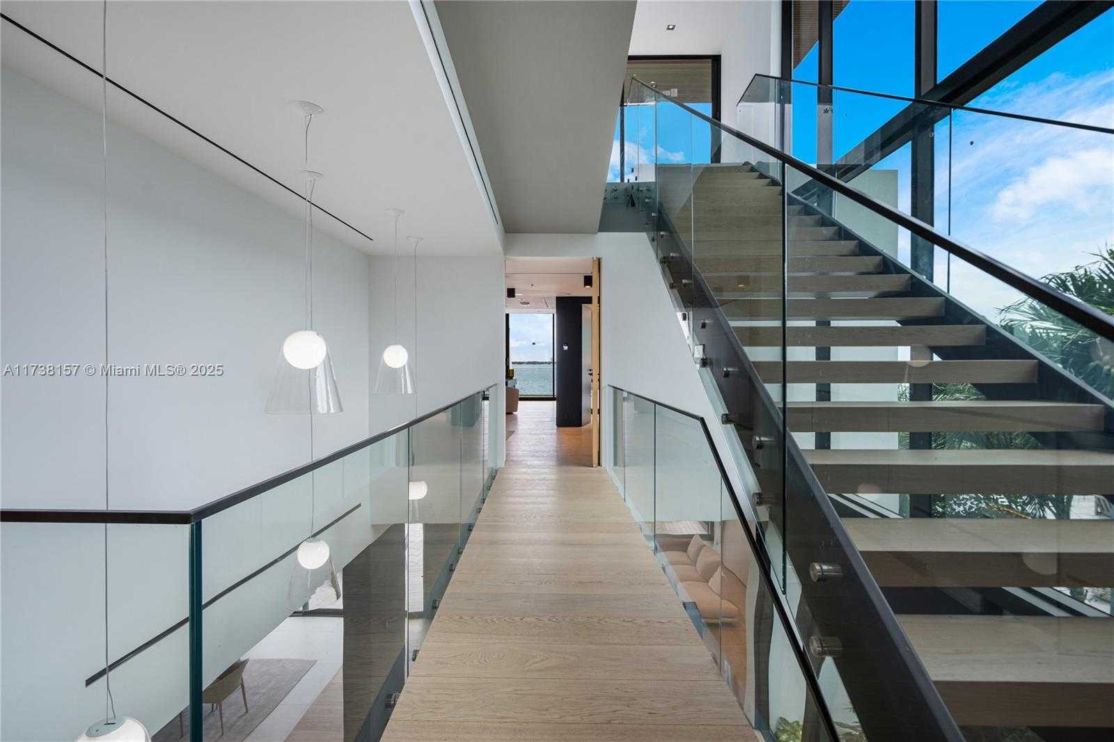 Small Image of 1369 NORTH VENETIAN WAY, Miami Number 43
