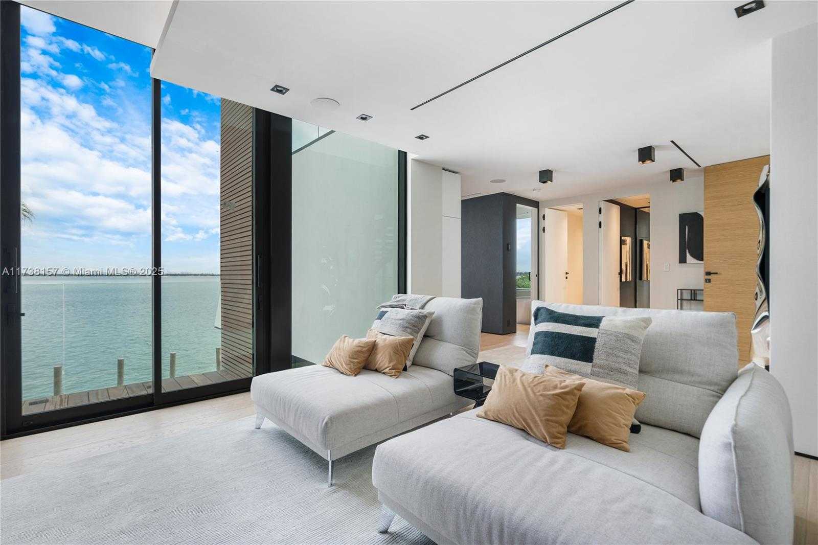 Small Image of 1369 NORTH VENETIAN WAY, Miami Number 48