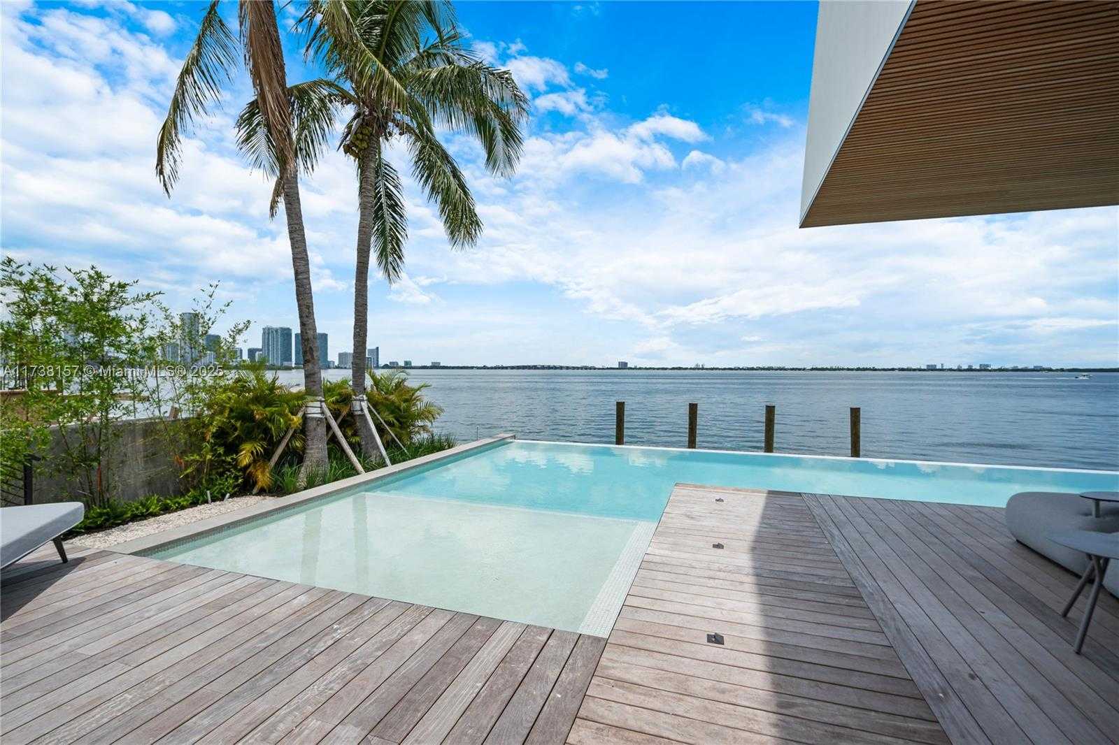 Small Image of 1369 NORTH VENETIAN WAY, Miami Number 50