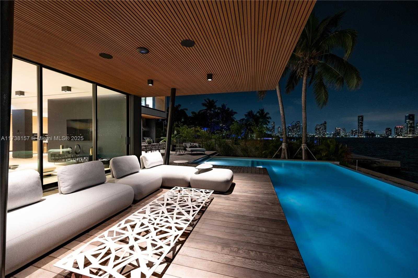 Small Image of 1369 NORTH VENETIAN WAY, Miami Number 54