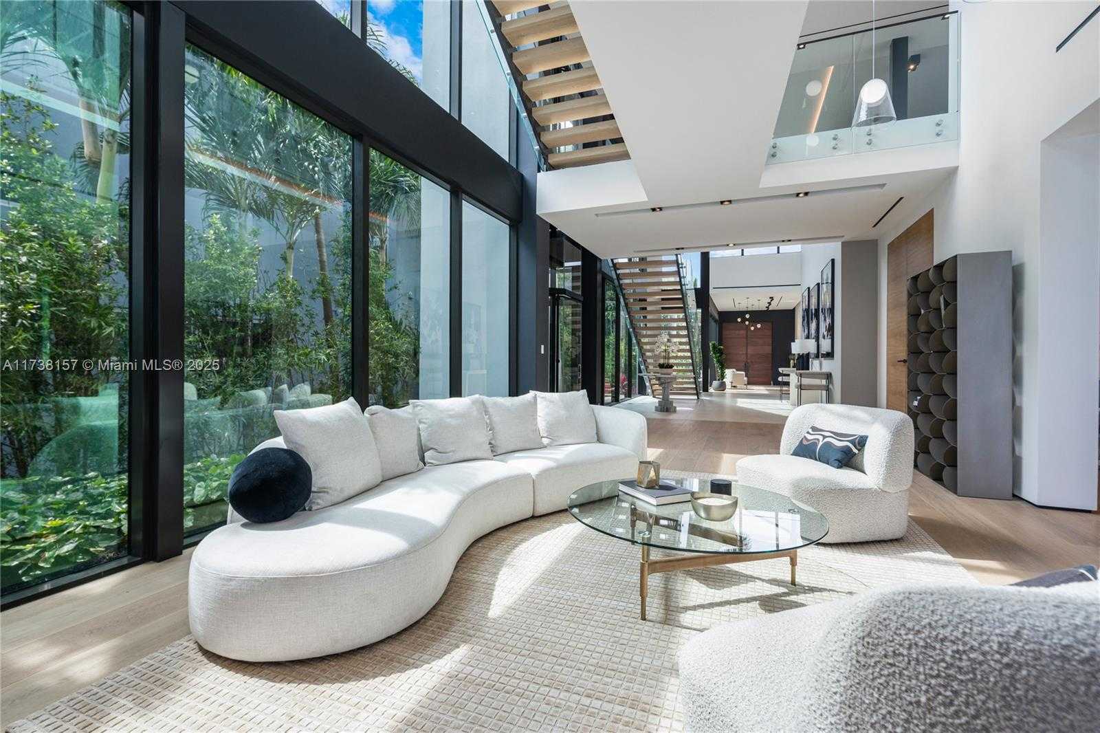 Small Image of 1369 NORTH VENETIAN WAY, Miami Number 6