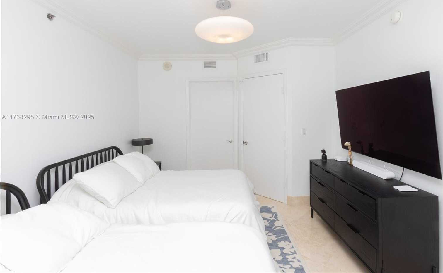 Small Image of 1830 SOUTH OCEAN DR #2108, Hallandale Beach Number 18
