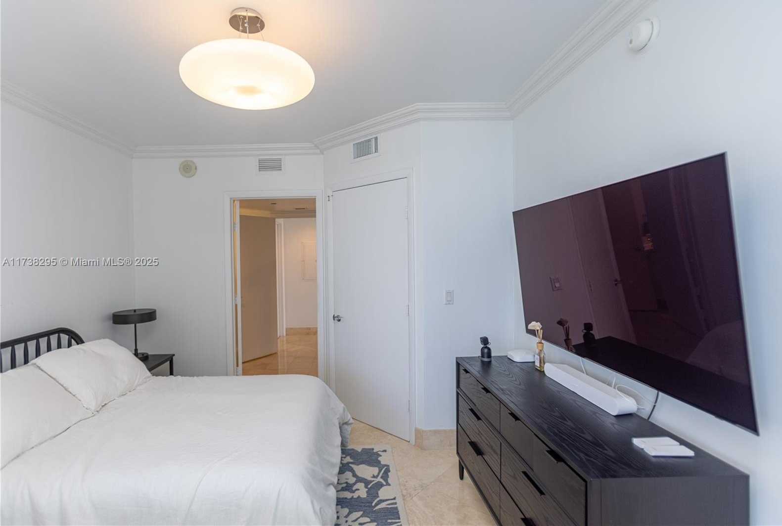 Small Image of 1830 SOUTH OCEAN DR #2108, Hallandale Beach Number 22