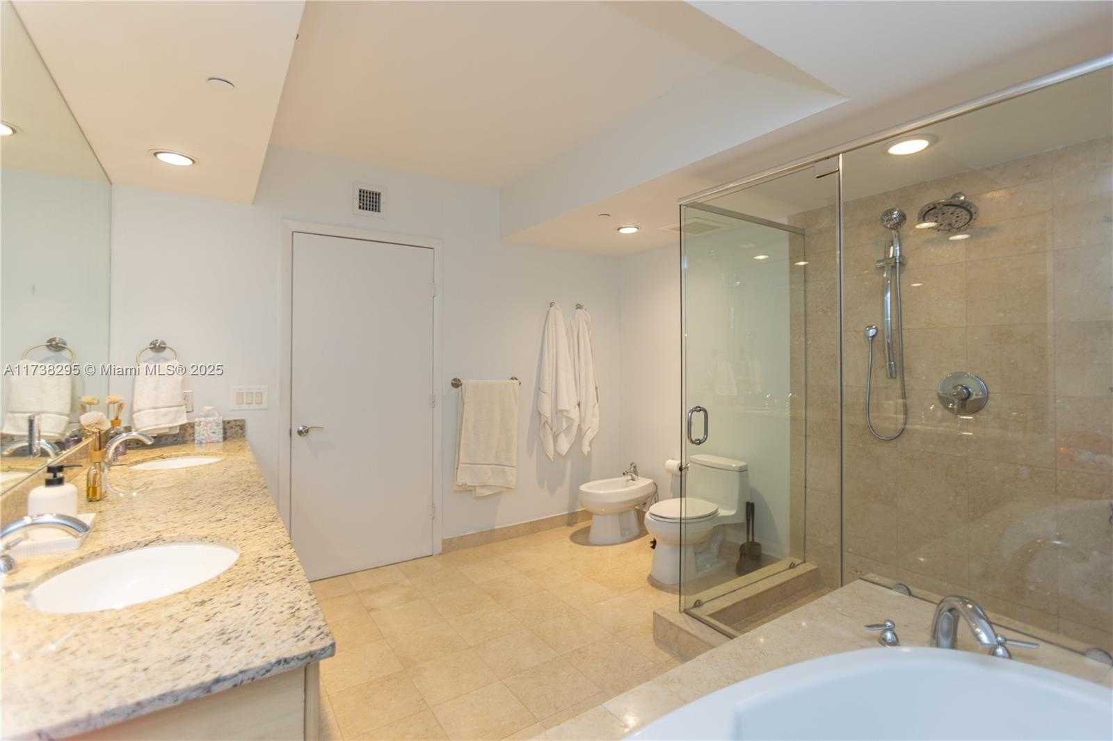 Small Image of 1830 SOUTH OCEAN DR #2108, Hallandale Beach Number 26