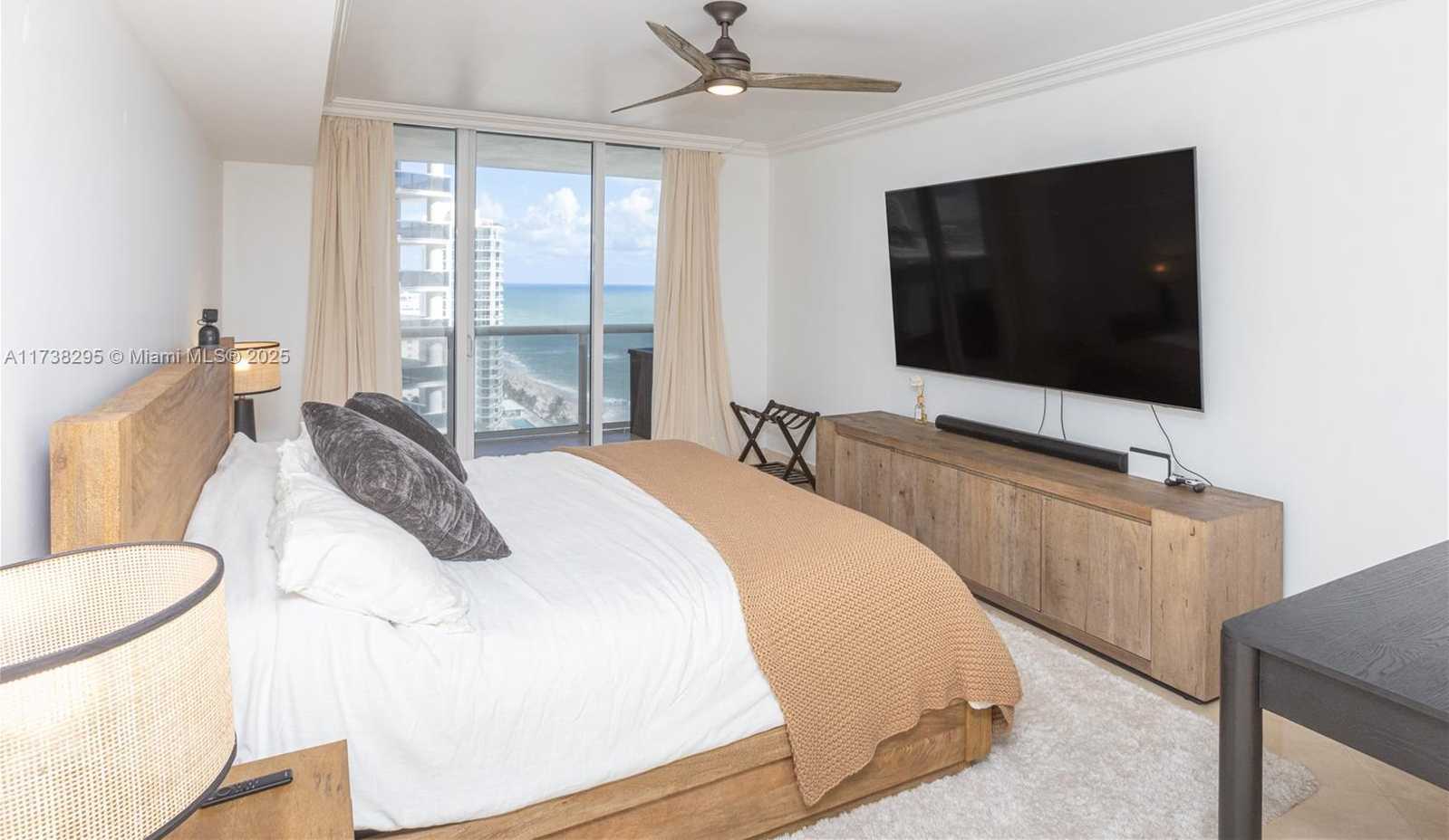 Small Image of 1830 SOUTH OCEAN DR #2108, Hallandale Beach Number 31