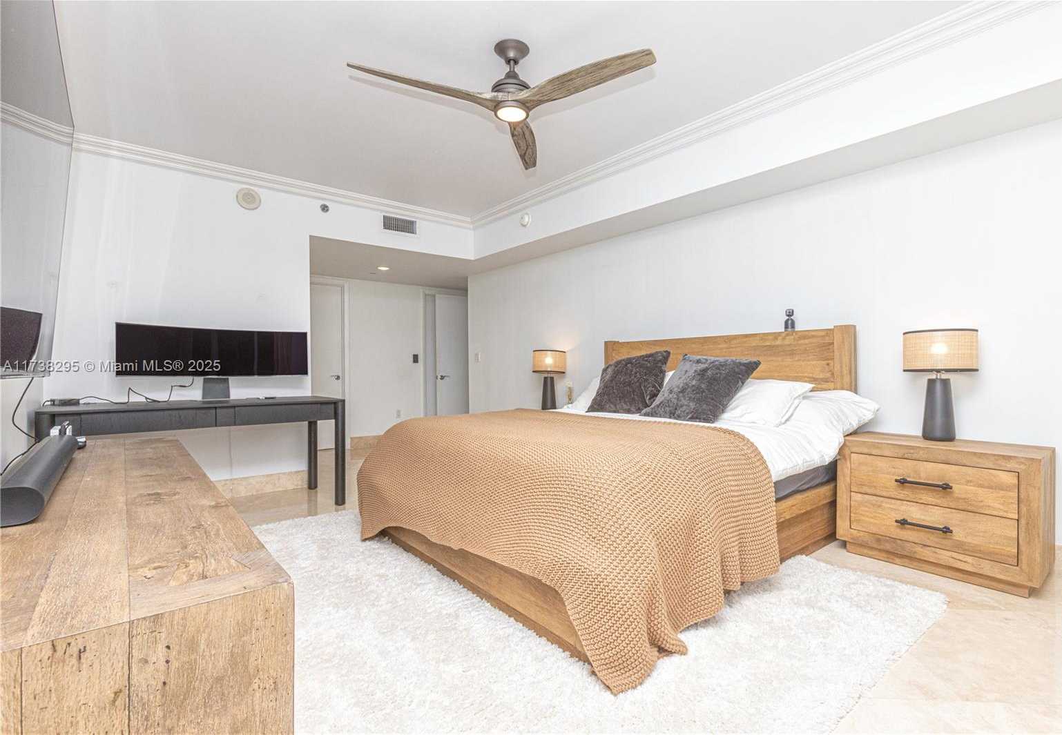 Small Image of 1830 SOUTH OCEAN DR #2108, Hallandale Beach Number 36
