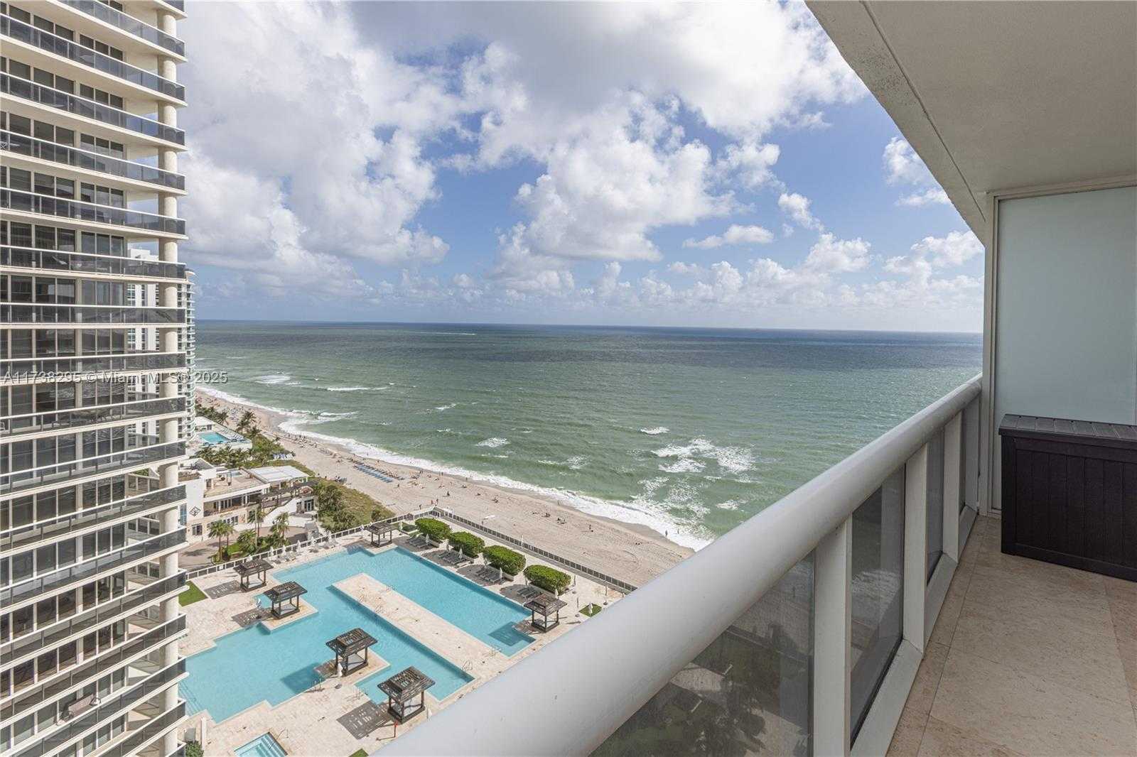 Small Image of 1830 SOUTH OCEAN DR #2108, Hallandale Beach Number 4
