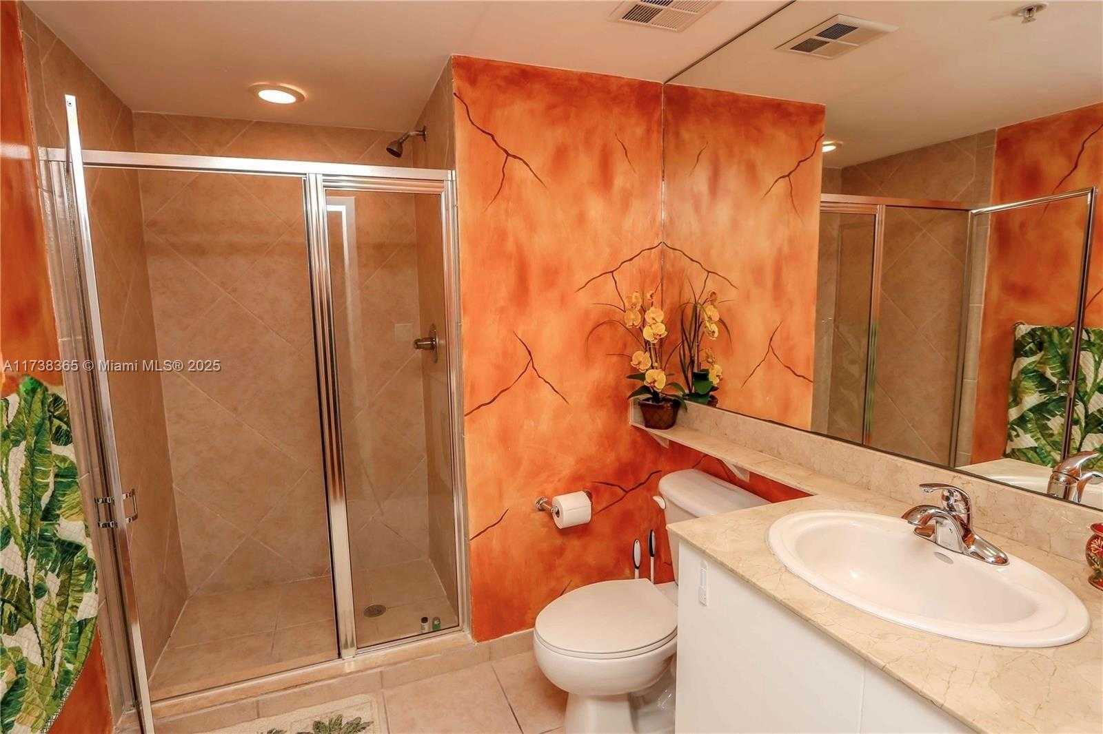 Small Image of 335 SOUTH BISCAYNE BLVD #1500, Miami Number 10