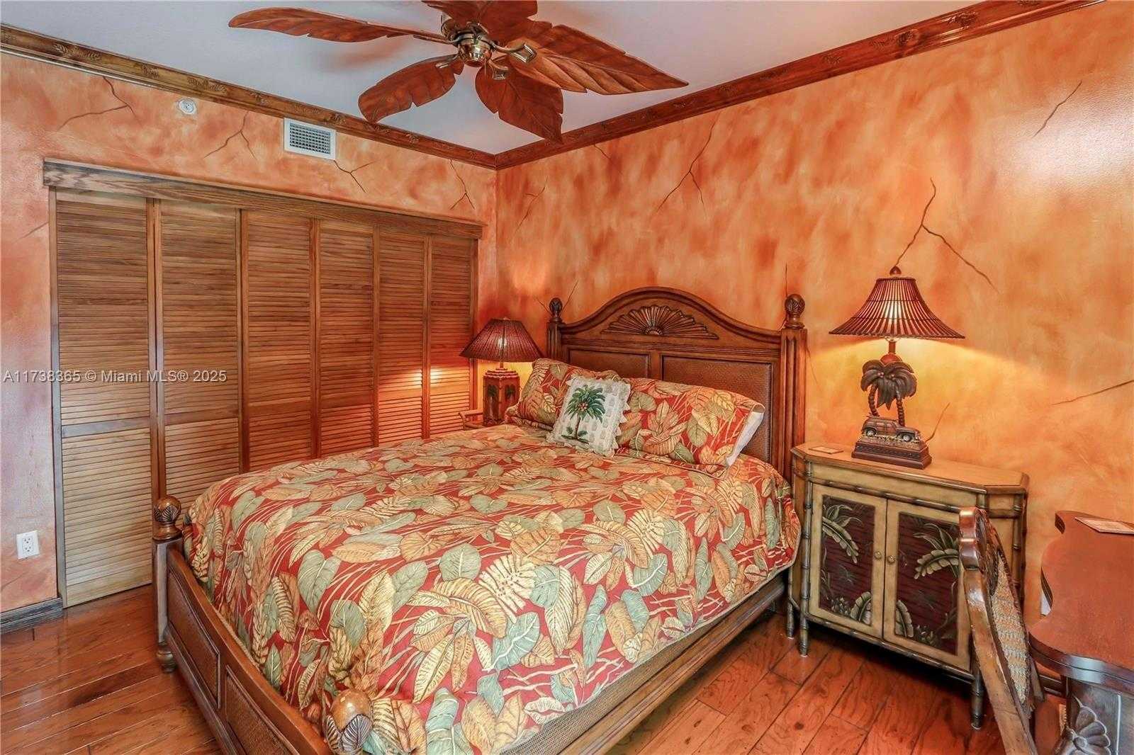 Small Image of 335 SOUTH BISCAYNE BLVD #1500, Miami Number 12