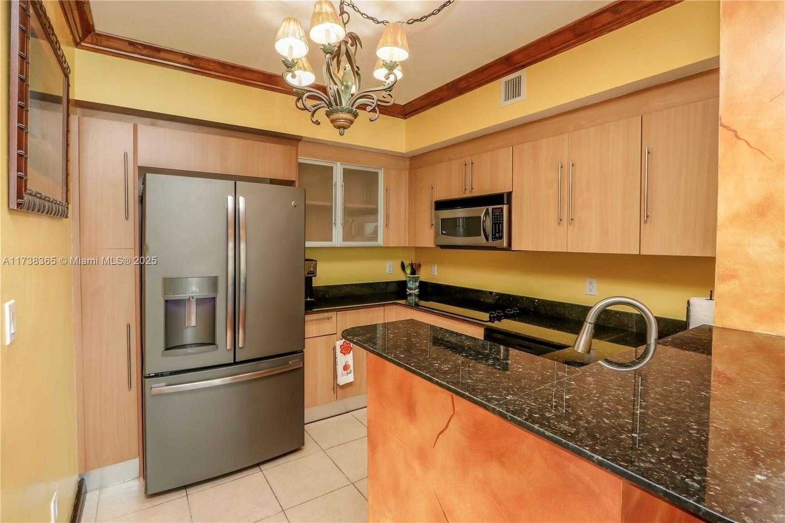 Small Image of 335 SOUTH BISCAYNE BLVD #1500, Miami Number 2