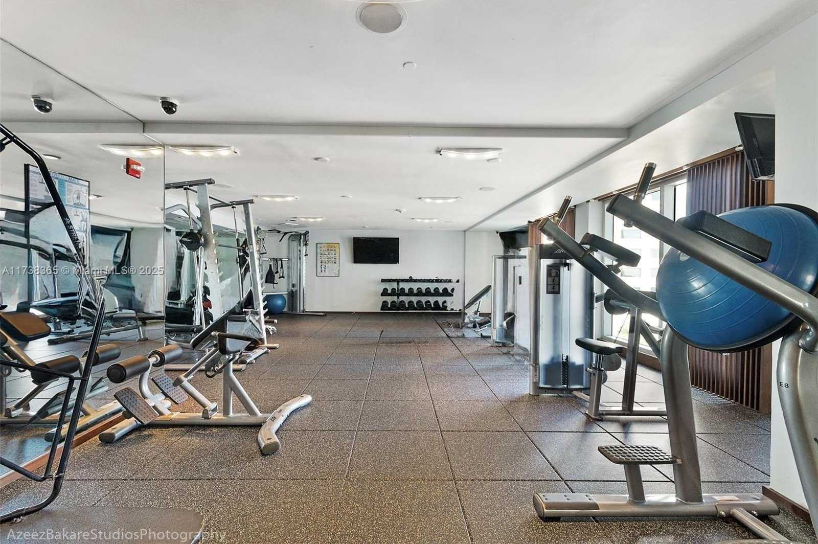 Small Image of 335 SOUTH BISCAYNE BLVD #1500, Miami Number 25