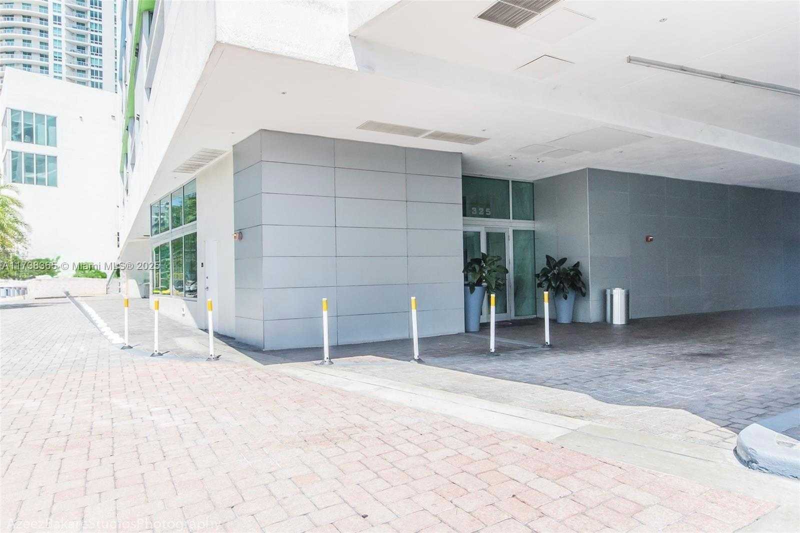 Small Image of 335 SOUTH BISCAYNE BLVD #1500, Miami Number 29