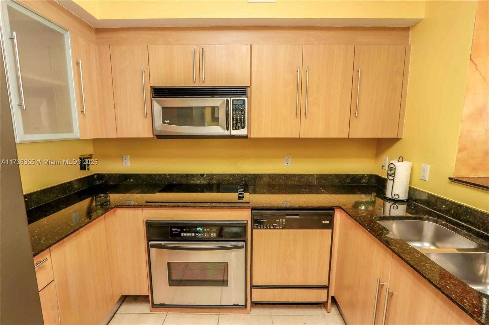 Small Image of 335 SOUTH BISCAYNE BLVD #1500, Miami Number 3