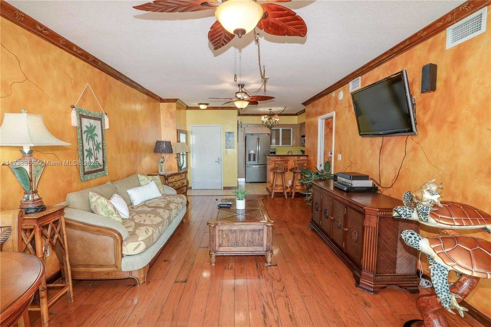 Small Image of 335 SOUTH BISCAYNE BLVD #1500, Miami Number 5