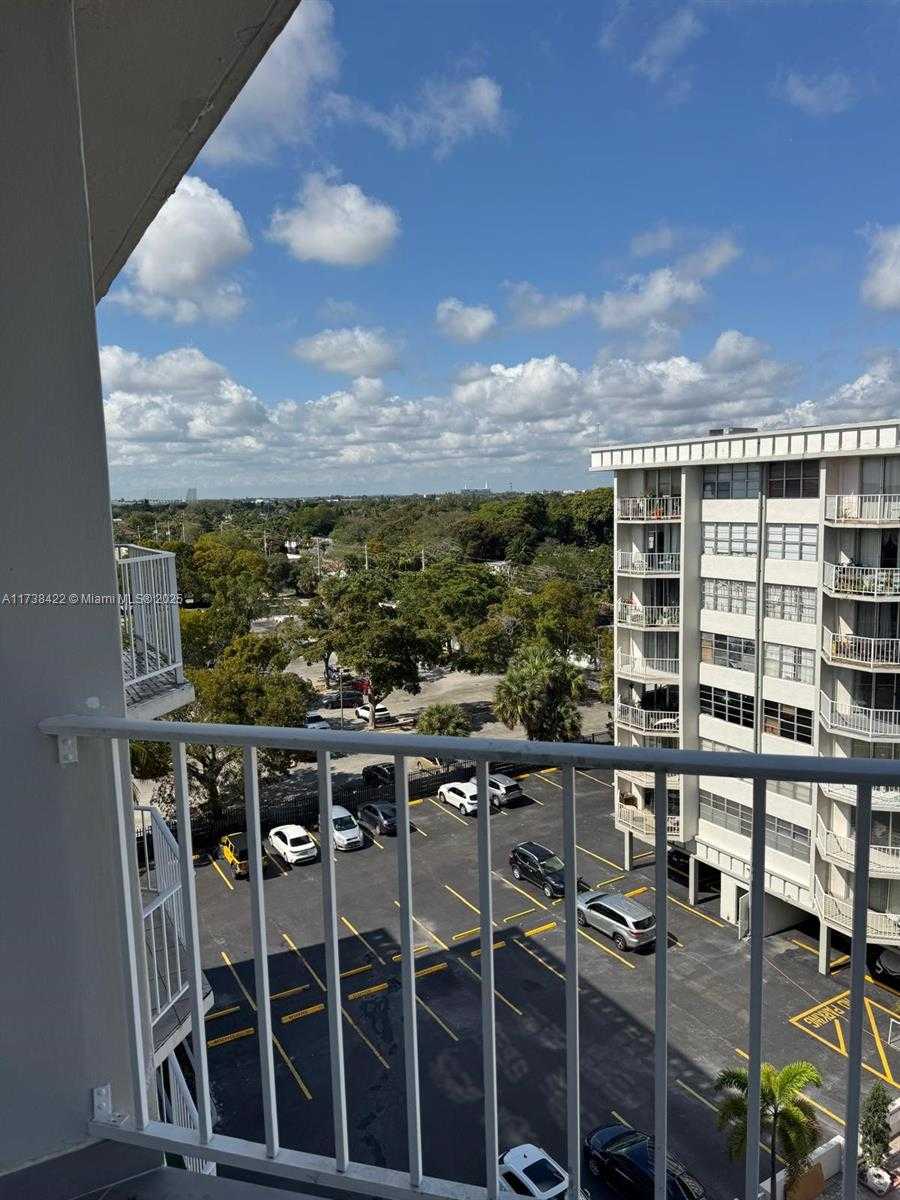 Small Image of 16710 NORTH EAST 9TH AVE #805, North Miami Beach Number 16