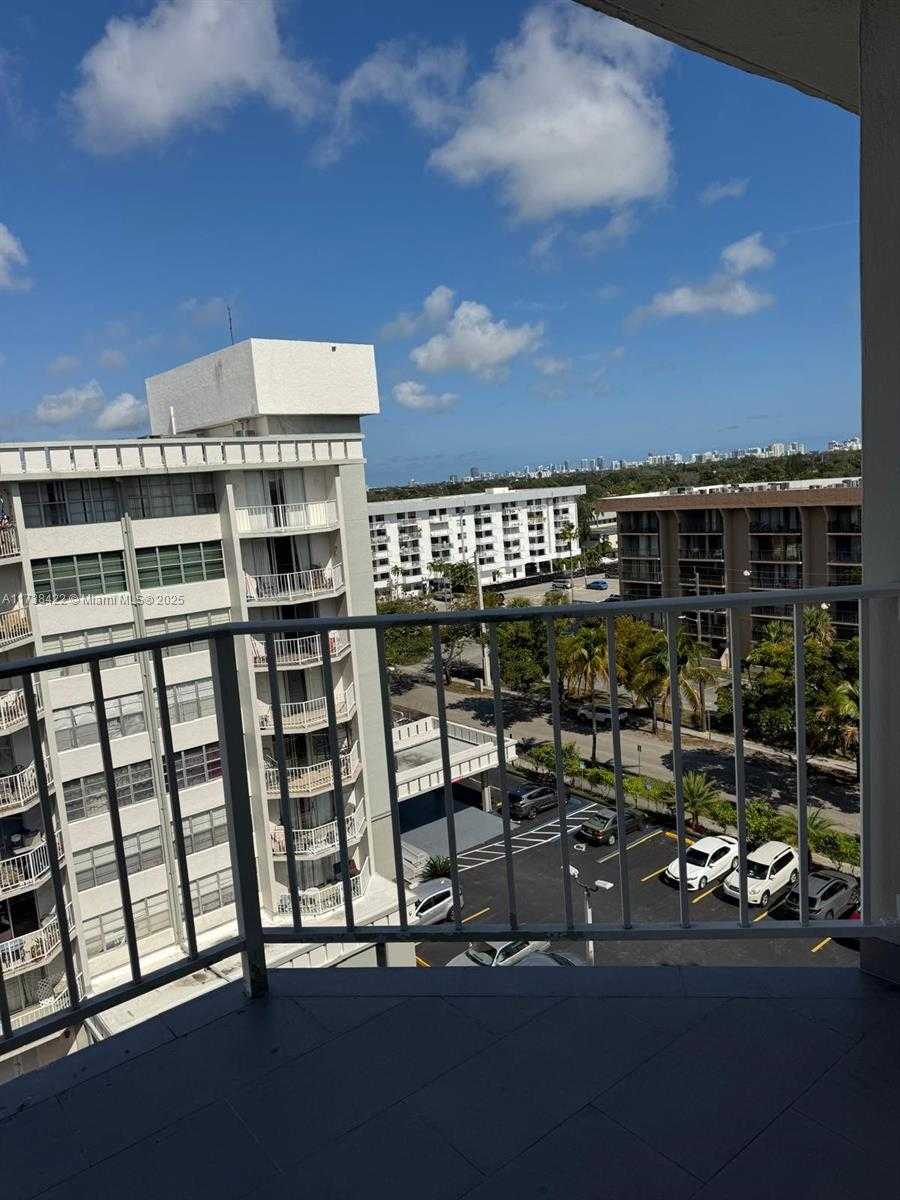 Small Image of 16710 NORTH EAST 9TH AVE #805, North Miami Beach Number 21