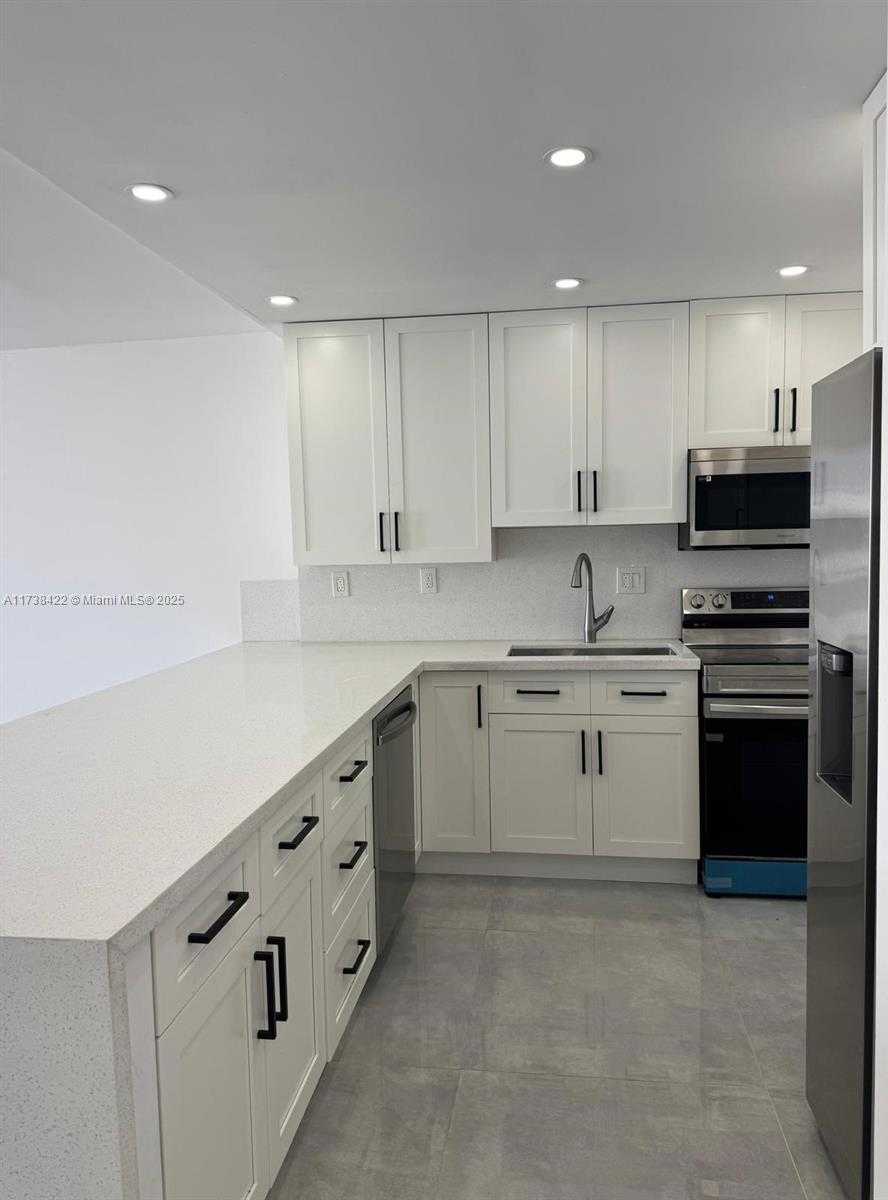 Small Image of 16710 NORTH EAST 9TH AVE #805, North Miami Beach Number 4