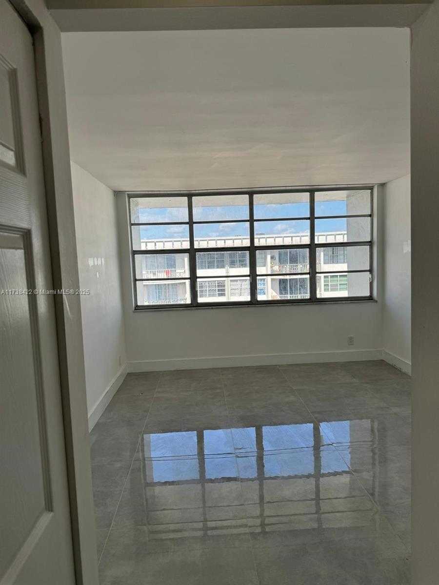 Small Image of 16710 NORTH EAST 9TH AVE #805, North Miami Beach Number 8