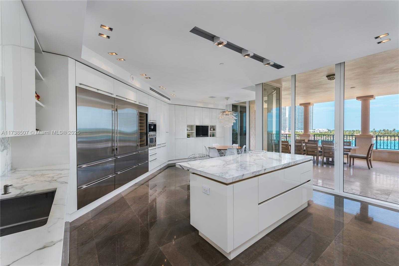 Small Image of 7143 FISHER ISLAND DR #7143, Miami Beach Number 23