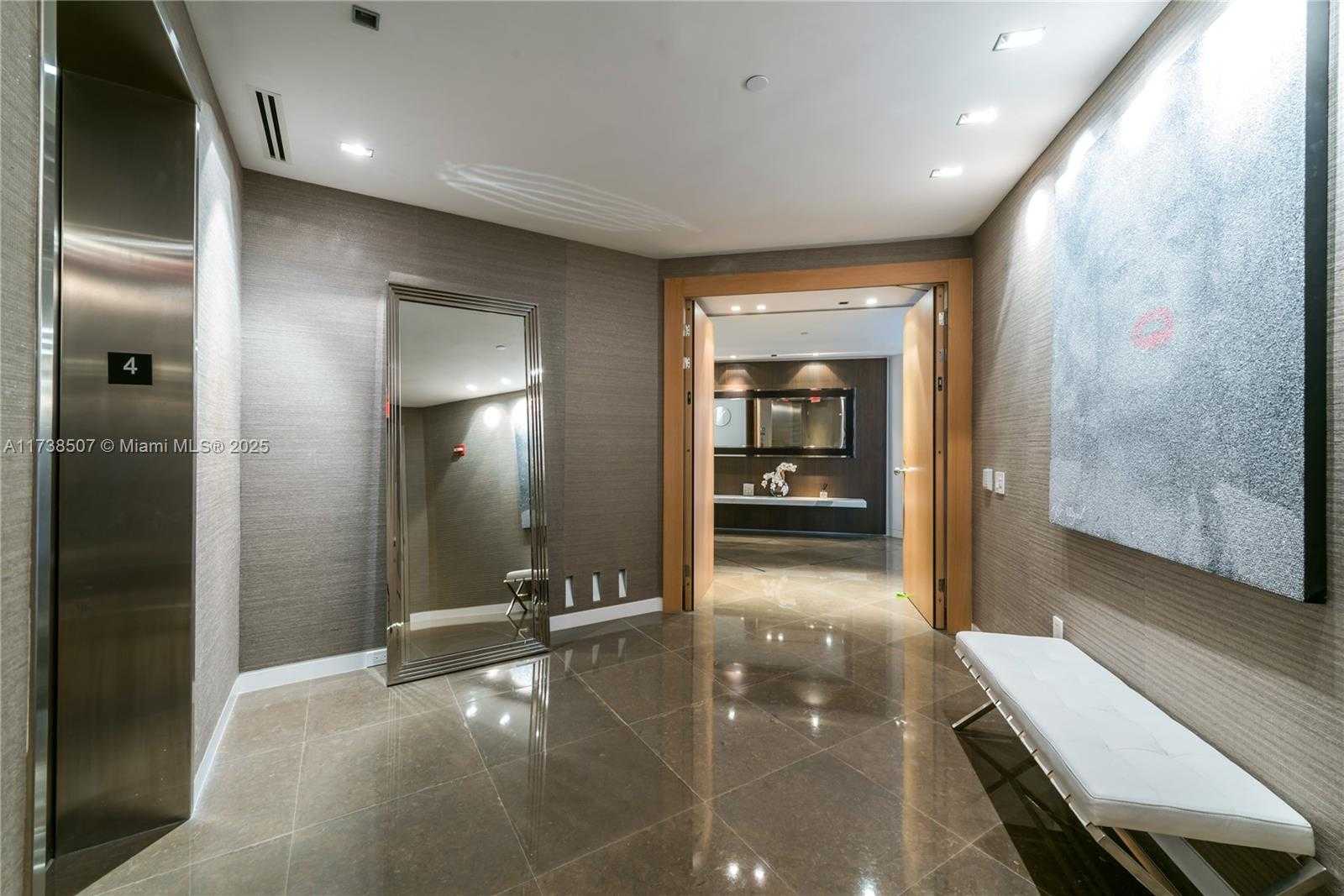 Small Image of 7143 FISHER ISLAND DR #7143, Miami Beach Number 5