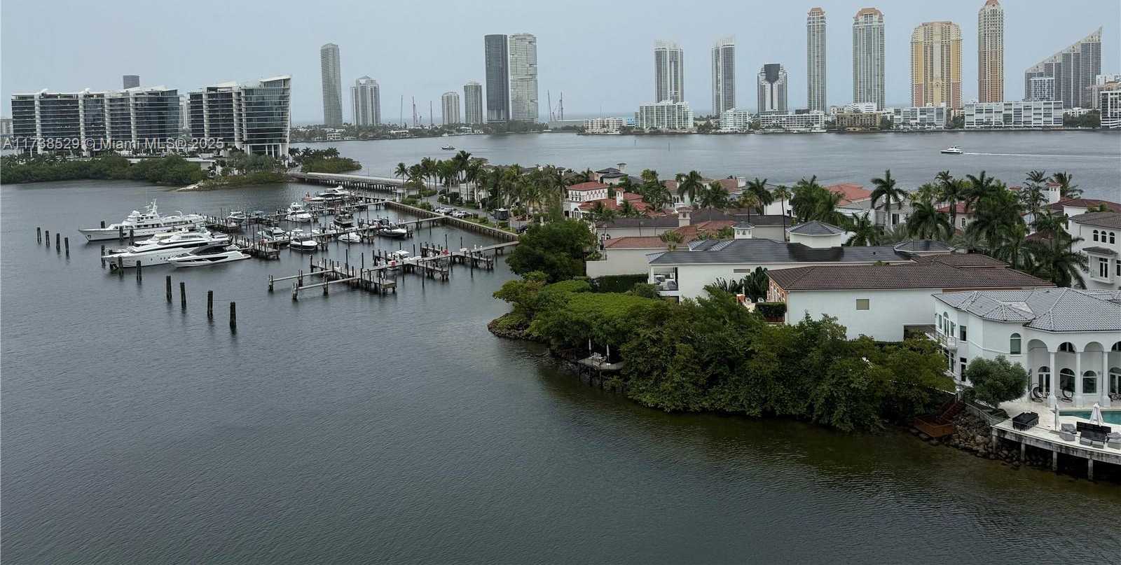 Small Image of 6000 ISLAND BL #1102, Aventura Number 11