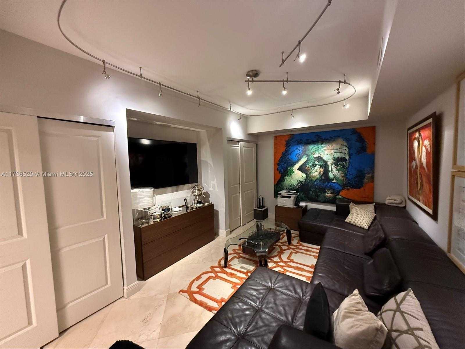 Small Image of 6000 ISLAND BL #1102, Aventura Number 14