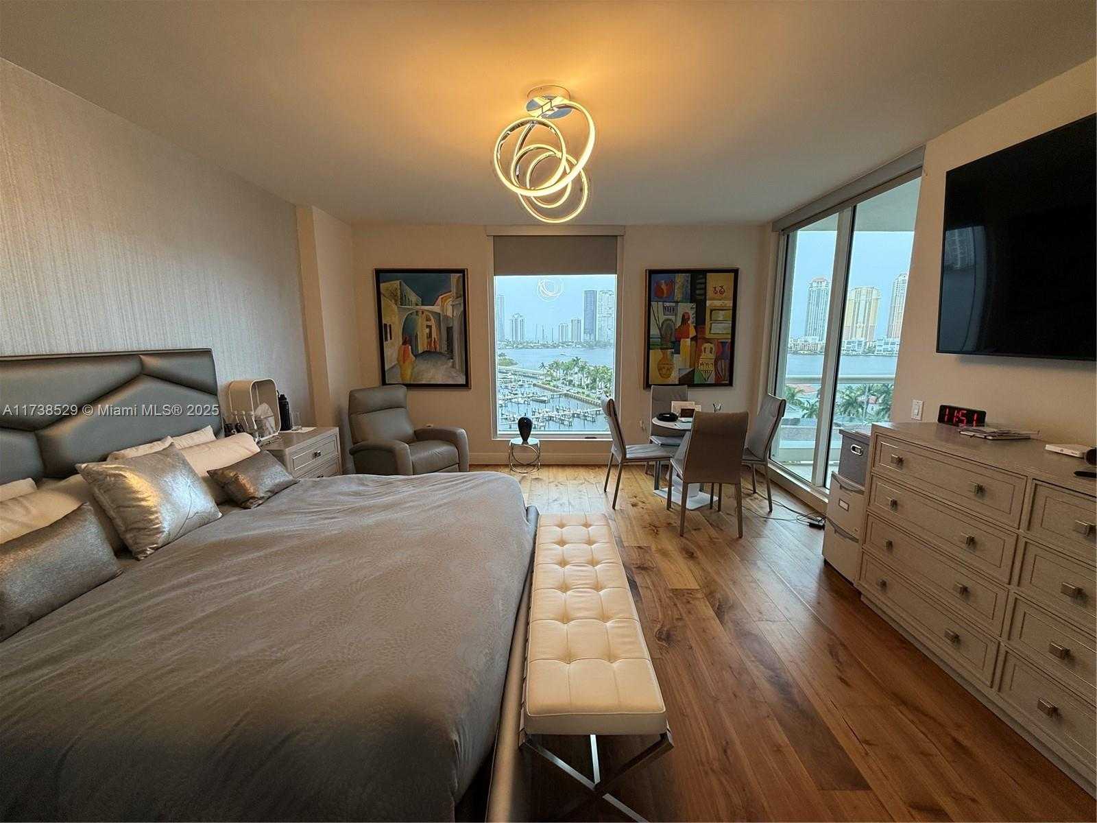 Small Image of 6000 ISLAND BL #1102, Aventura Number 22